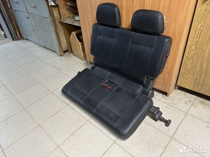 Третий ряд сидений mitsubishi montero