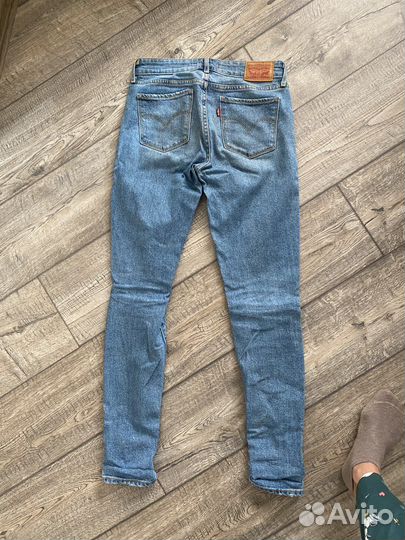 Джинсы Levis 711