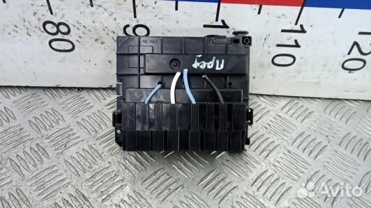 Блок предохранителей peugeot 308 1 (2RT04M102)