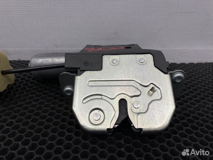 Замок багажника Mercedes-Benz S-Class W221 272.965