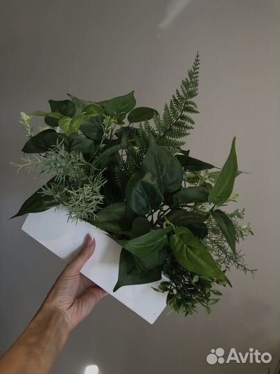 Ящики (блок) с искусственной зеленью