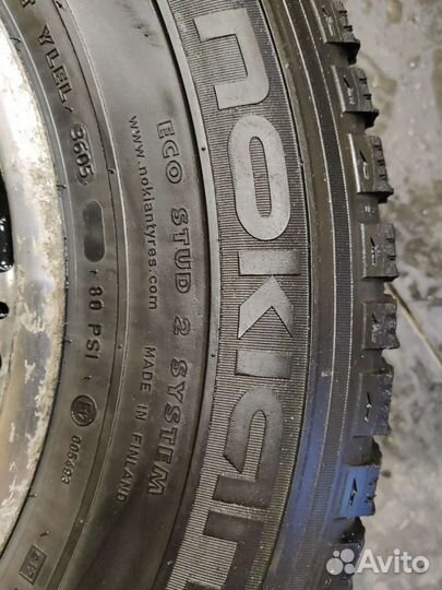 Комплект зимних шипованных колес