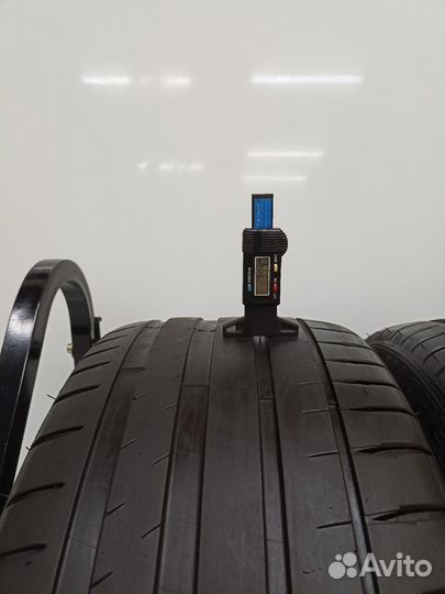 Michelin Pilot Sport 4 255/40 R18