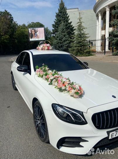 Свадебные украшения на машину