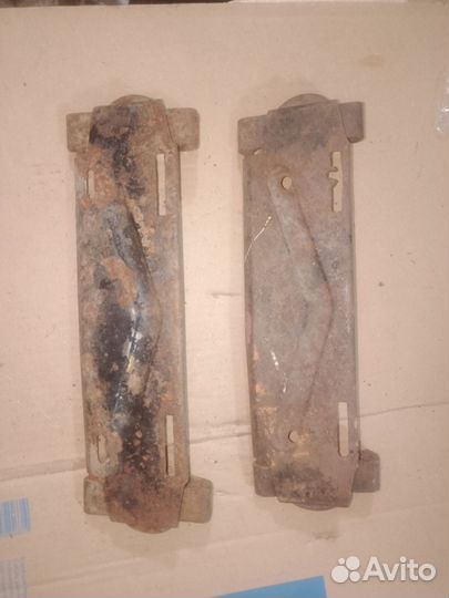 Кронштейн переднего номера газ 21 второй серии