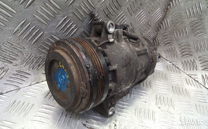 Компрессор кондиционера BMW X3 E83 2005