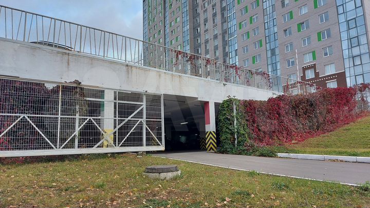 Машиноместо, 14 м²