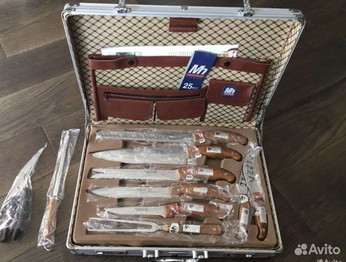 Набор ножей в кейсе