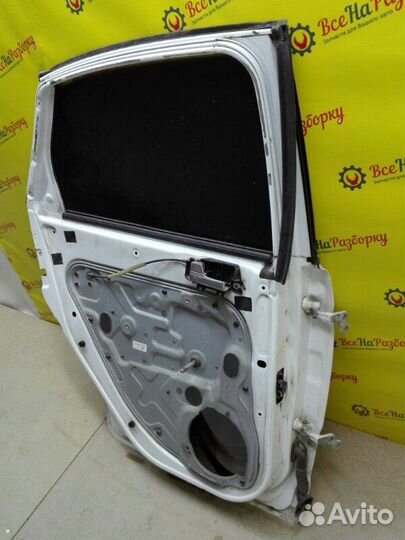 Дверь боковая задняя левая Ford Focus 2 седан