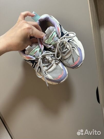 Кроссовки 33