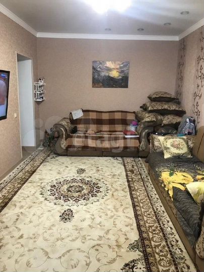 2-к. квартира, 65 м², 4/10 эт.