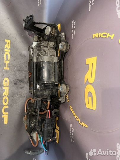 Компрессор пневмоподвески Audi A8 D4 cdra 2010