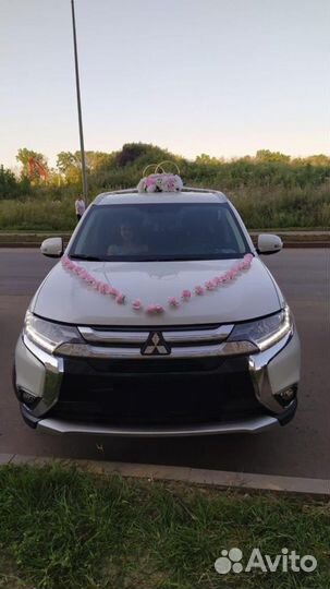 Свадебные украшения на машину