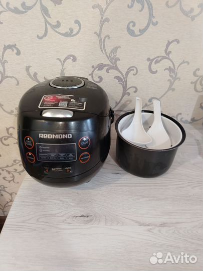 Мультиварка redmond RMC 03