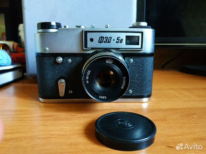 Плёночный фотоаппарат фэд 5В/Зенит ем/фото вспышка