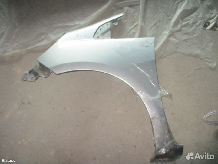 Крыло на honda FIT GE6