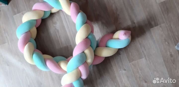 Бортики в кроватку косичка-зефирка