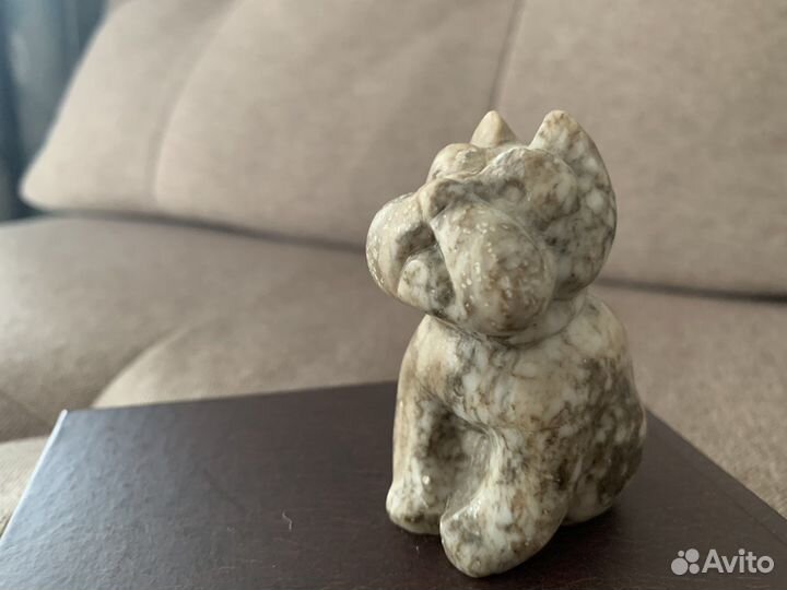 Собака статуэтка из камня
