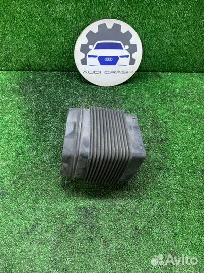 Патрубок воздушного фильтра Audi A6 C6 cagb 2010