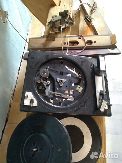 Виниловый проигрыватель Лидер 206 и эпу 62 сп