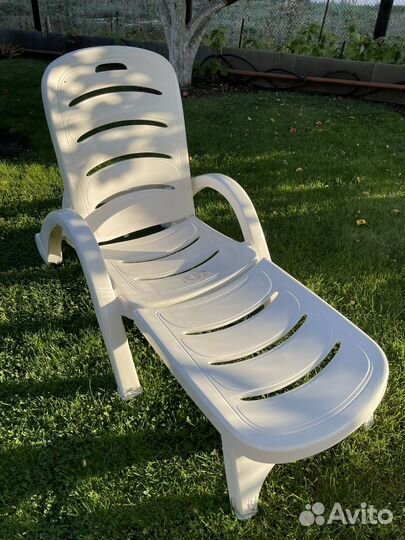 Шезлонг складной на колесах