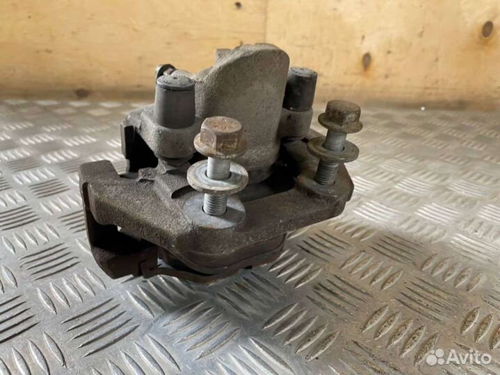 Суппорт тормозной задний левый BMW 7 E65/E66 Дизель 3.0 2005