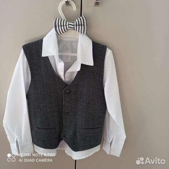 Рубашка, жилет, бабочка