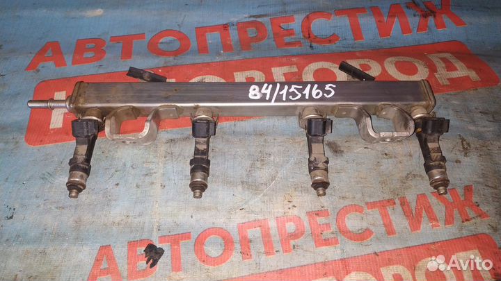 Топливная рампа с форсунками Мазда 6 GG