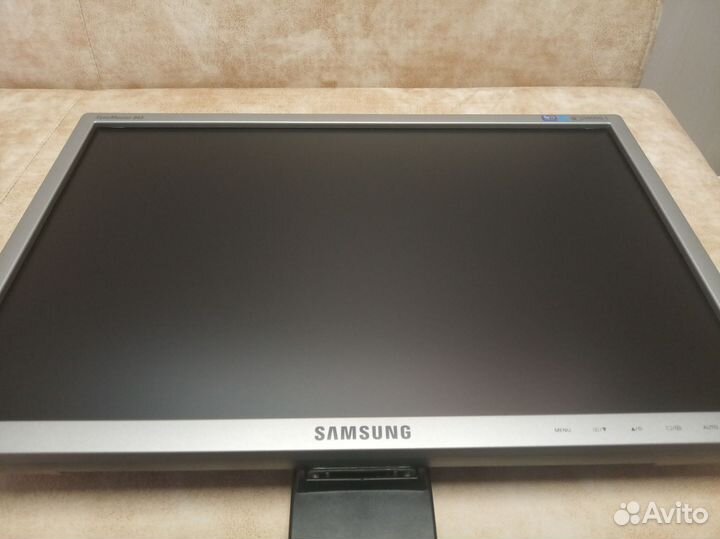 Монитор 19 дюймов vga