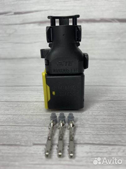 Разьем трехконтактный renault MB