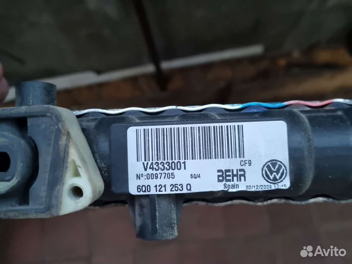 Радиатор охлаждения на volkswagen polo сеат рапид