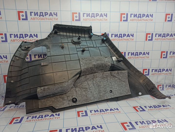 Обшивка багажника правая Hyundai Santa Fe (CM) 857