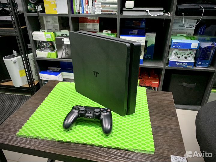 PlayStation 4 Slim
