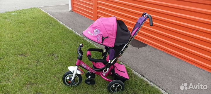 Трехколесный велосипед с родительской ручкой
