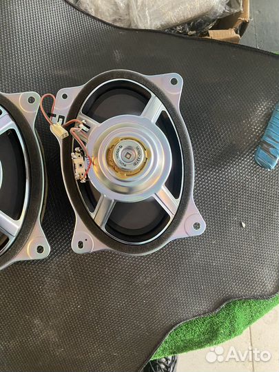 Задние колонки Тойота Камри Acv40