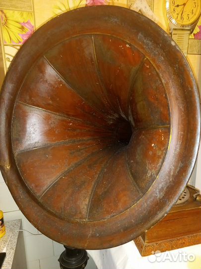 Старинный граммофон