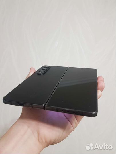 Samsung galaxy z fold 4