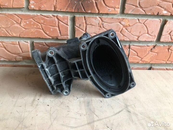 Патрубок дроссельной заслонки Infiniti Q50 1