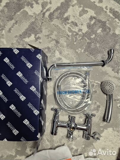 Смеситель для ванны с душем