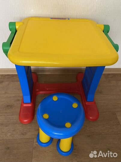 Детский стол мольберт