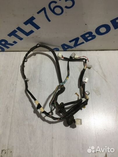 Проводка задней двери lexus IS350 3.5 ат седан