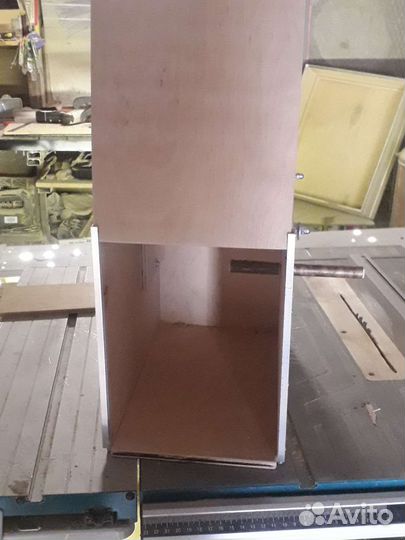 Гнездо для волнистых попугаев