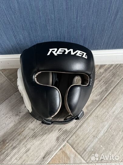 Боксерский шлем Reyvel