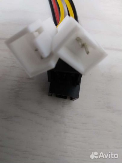 Переходник для вентилятора molex на 4 выхода 2 pin