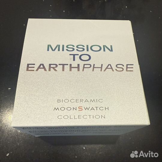 Часы Swatch Omega mission to earthphase