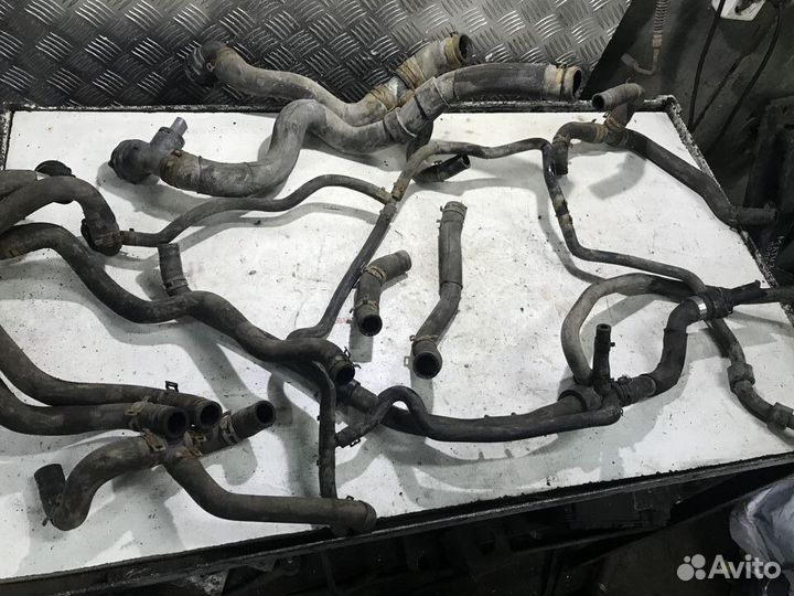 Патрубок охлаждения Skoda Octavia A5