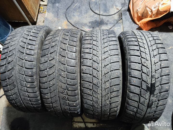 Landsail Winter Lander 235/55 R17