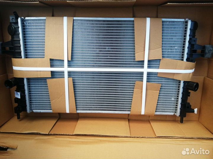 Радиатор Опель Зафира Б, Астра