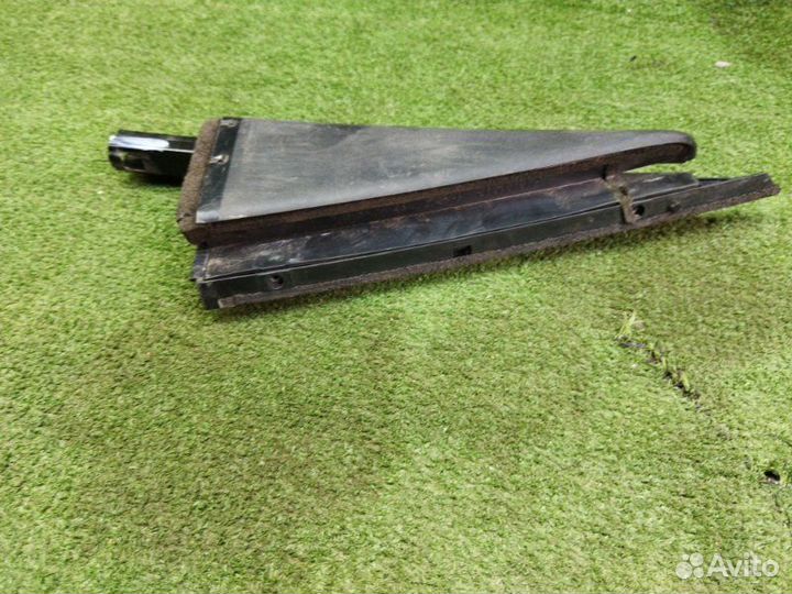 Деталь задняя правая Nissan X-Trail T31 2008