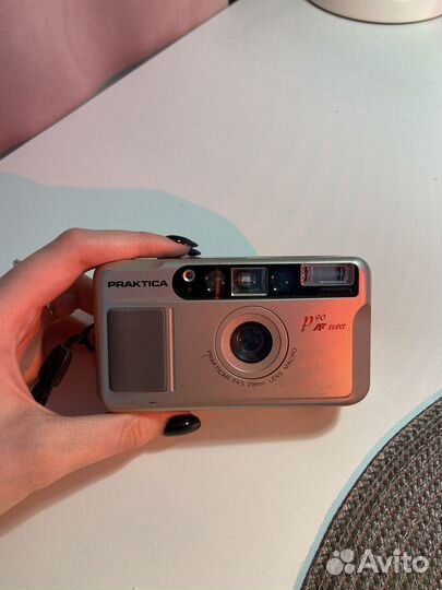 Пленочный фотоаппарат praktica P90